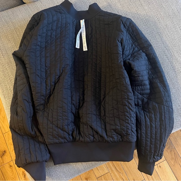 Lululemon reversible bomber jacket - Picture 5 of 5